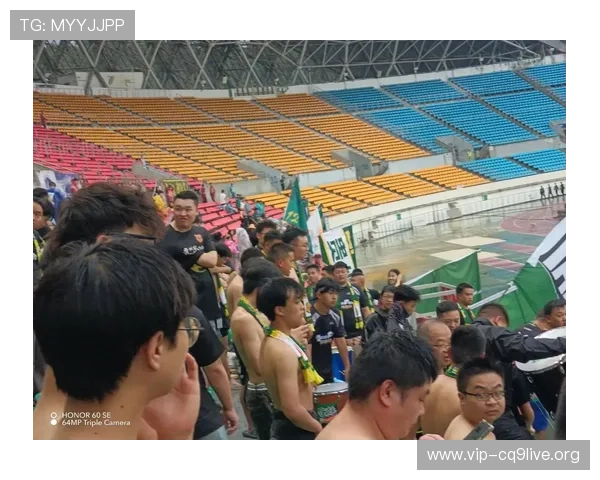 足球竞技真人对战：体验最真实的线上足球比赛乐趣与技巧分享